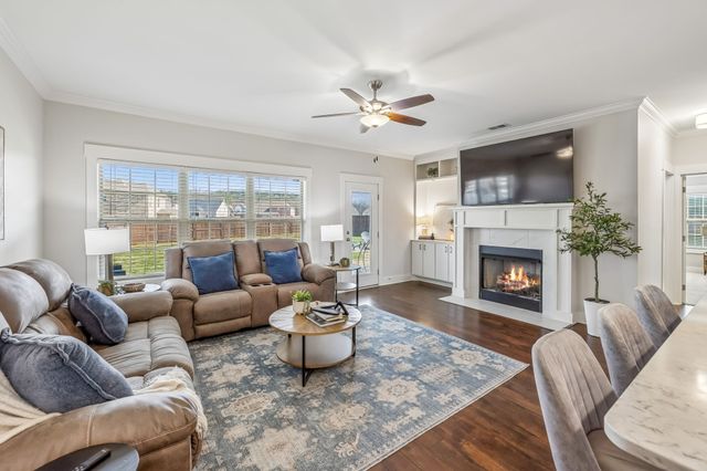 209 Cora Beth Ct, Lascassas, TN 37085