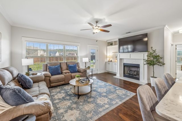 209 Cora Beth Ct, Lascassas, TN 37085