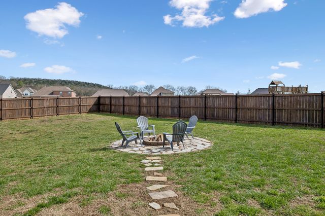 209 Cora Beth Ct, Lascassas, TN 37085