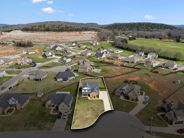 209 Cora Beth Ct, Lascassas, TN 37085