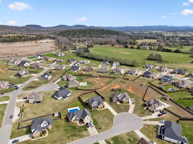 209 Cora Beth Ct, Lascassas, TN 37085