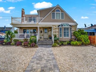 200 S Bayview Avenue, Seaside Park, NJ 08752