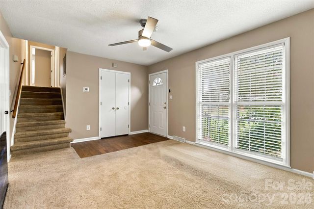 2711 Johnny Reb Lane, Charlotte, NC 28273
