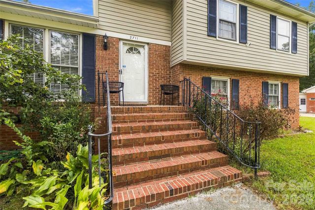 2711 Johnny Reb Lane, Charlotte, NC 28273