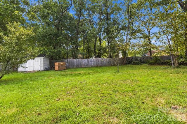 2711 Johnny Reb Lane, Charlotte, NC 28273