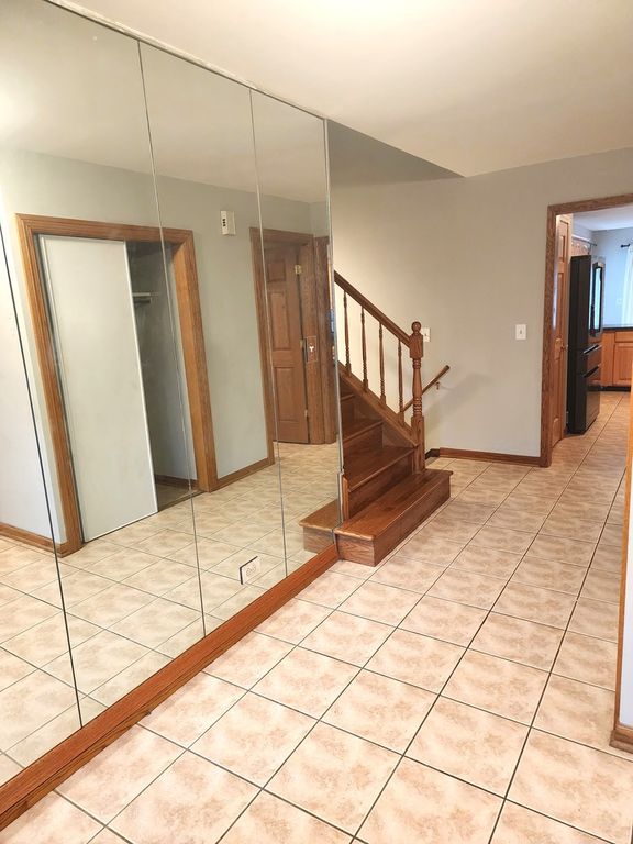 12 Mill Pond Drive, Glendale Heights, IL 60139 — photo 4