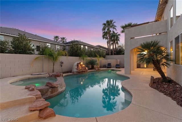 8929 Glenistar Gate Avenue, Las Vegas, NV 89143