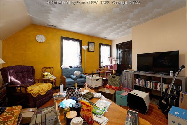 1636 Kanawha Boulevard E, Charleston, WV 25311