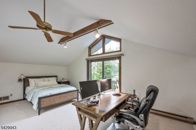 31 Sherwood Dr, Hillsdale Boro, NJ 07642