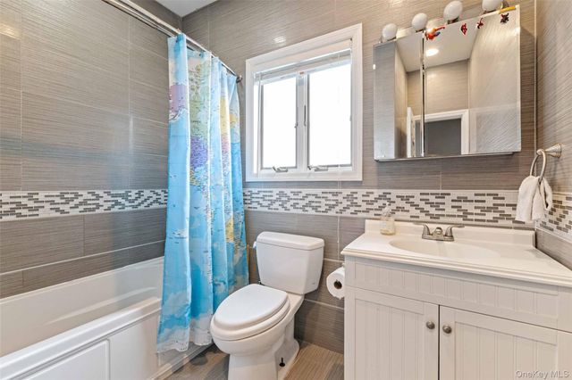 125 Beach 3rd Street, Far Rockaway, NY 11691