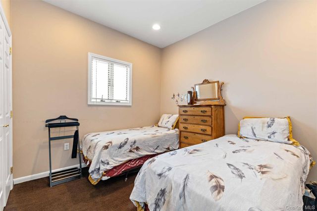 125 Beach 3rd Street, Far Rockaway, NY 11691