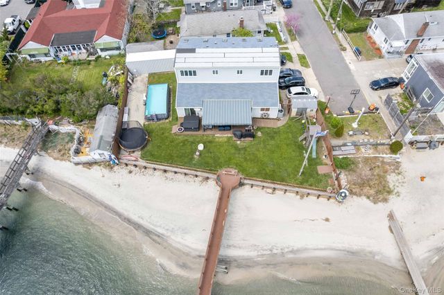 125 Beach 3rd Street, Far Rockaway, NY 11691