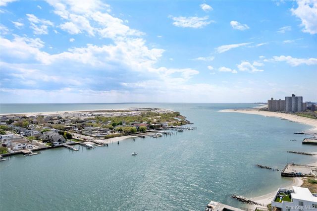 125 Beach 3rd Street, Far Rockaway, NY 11691