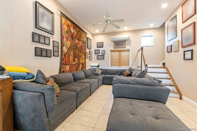 125 Beach 3rd Street, Far Rockaway, NY 11691