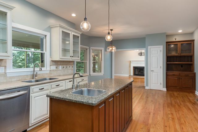 1905 Summer Breeze Lane, Hixson, TN 37343