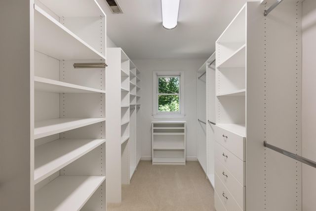 1905 Summer Breeze Lane, Hixson, TN 37343