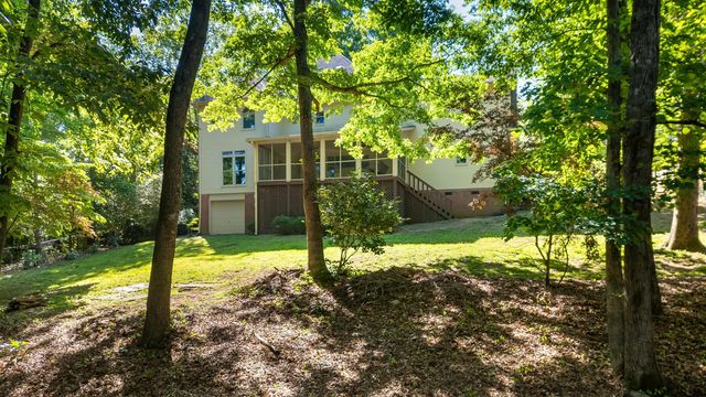 1905 Summer Breeze Lane, Hixson, TN 37343
