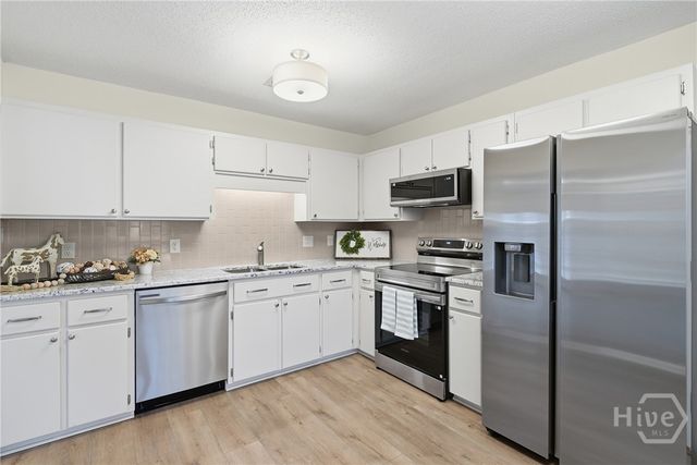 2124 Walberg Drive, Hinesville, GA 31313