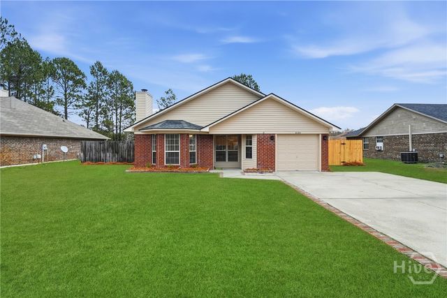 2124 Walberg Drive, Hinesville, GA 31313