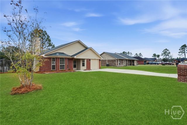 2124 Walberg Drive, Hinesville, GA 31313