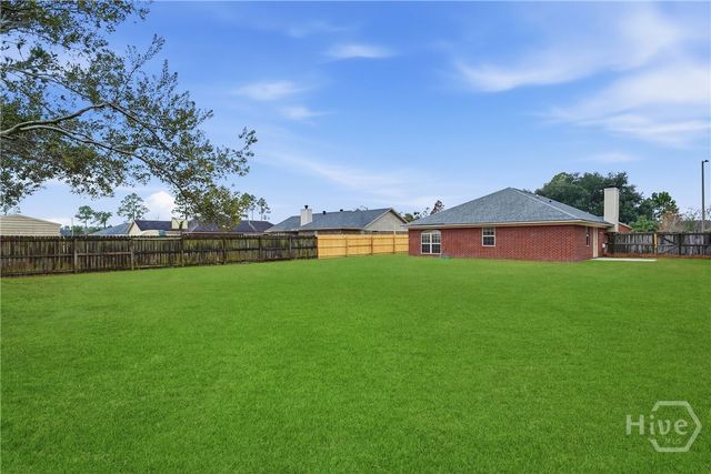 2124 Walberg Drive, Hinesville, GA 31313