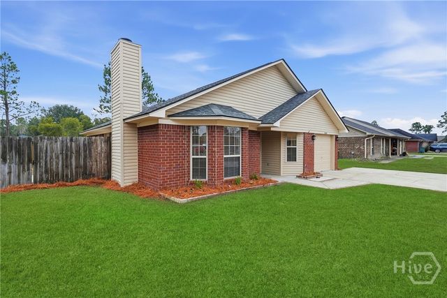 2124 Walberg Drive, Hinesville, GA 31313