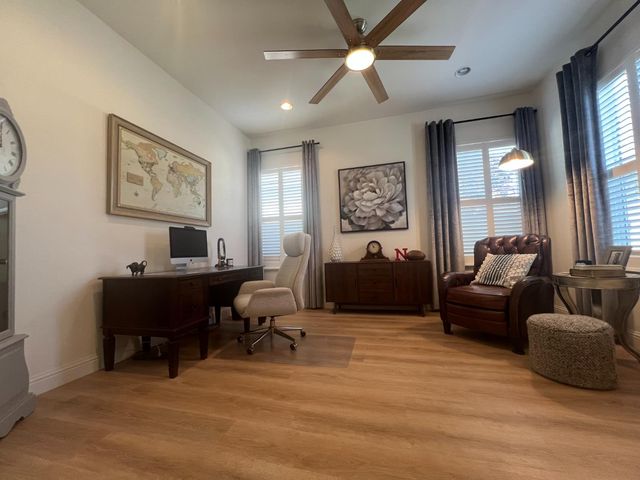 1902 Everglade Avenue, Clovis, CA 93619