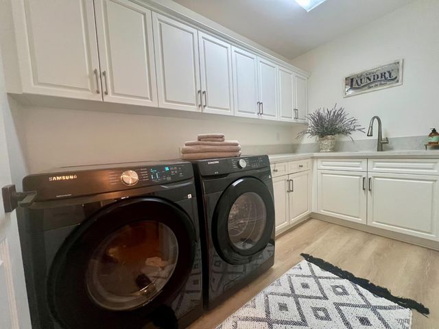 1902 Everglade Avenue, Clovis, CA 93619
