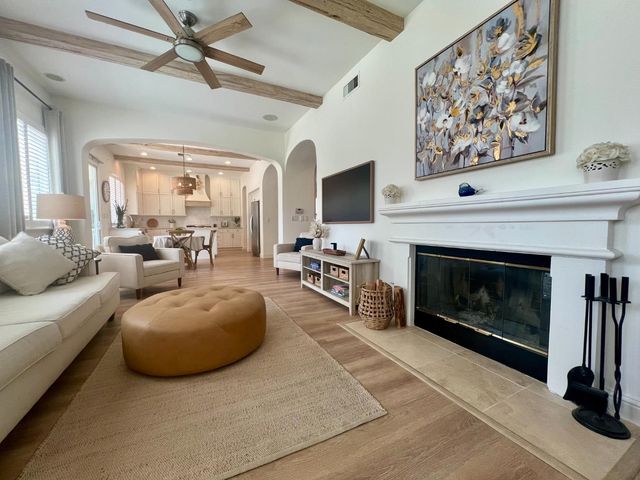 1902 Everglade Avenue, Clovis, CA 93619