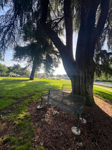1902 Everglade Avenue, Clovis, CA 93619