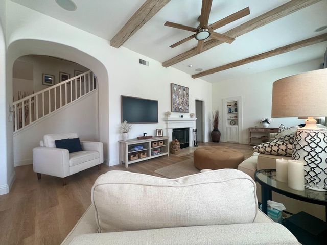 1902 Everglade Avenue, Clovis, CA 93619