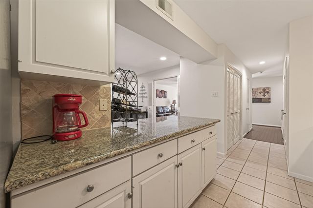 5826 Doliver Drive 55, Houston, TX 77057