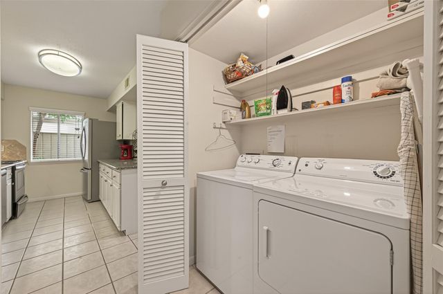 5826 Doliver Drive 55, Houston, TX 77057