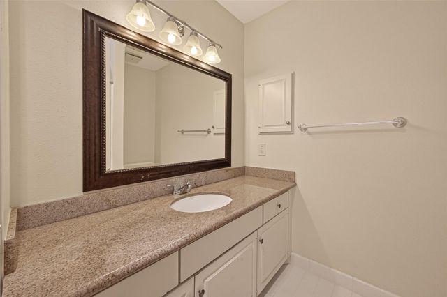 5826 Doliver Drive 55, Houston, TX 77057