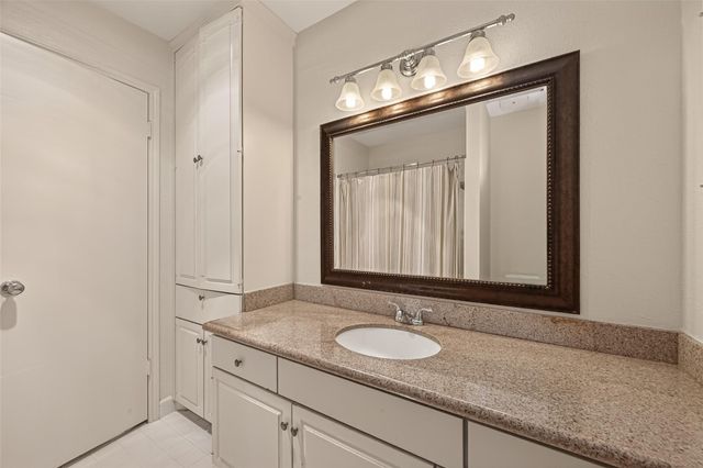 5826 Doliver Drive 55, Houston, TX 77057