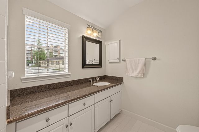 5826 Doliver Drive 55, Houston, TX 77057