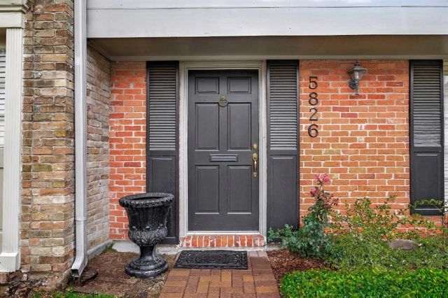 5826 Doliver Drive 55, Houston, TX 77057