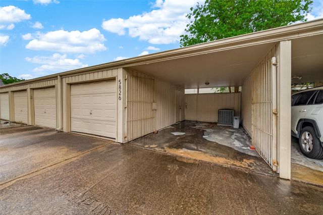 5826 Doliver Drive 55, Houston, TX 77057