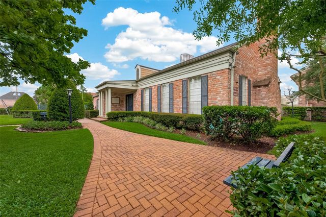 5826 Doliver Drive 55, Houston, TX 77057