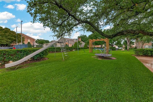 5826 Doliver Drive 55, Houston, TX 77057