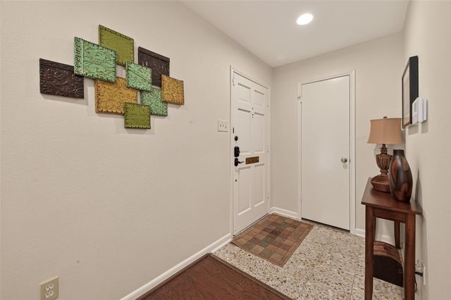 5826 Doliver Drive 55, Houston, TX 77057