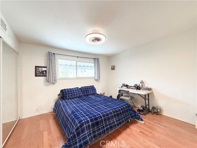 22131 Oxnard Street, Woodland Hills (los Angeles), CA 91367