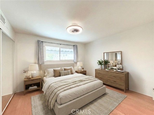 22131 Oxnard Street, Woodland Hills (los Angeles), CA 91367