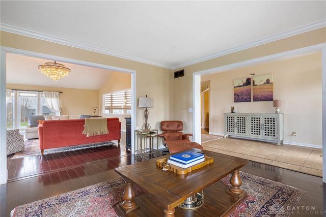 130 Heatherwoode Circle, Springboro, OH 45066