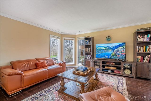 130 Heatherwoode Circle, Springboro, OH 45066