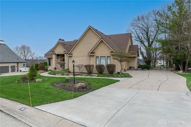 130 Heatherwoode Circle, Springboro, OH 45066