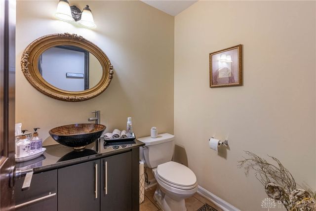 130 Heatherwoode Circle, Springboro, OH 45066