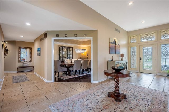 130 Heatherwoode Circle, Springboro, OH 45066