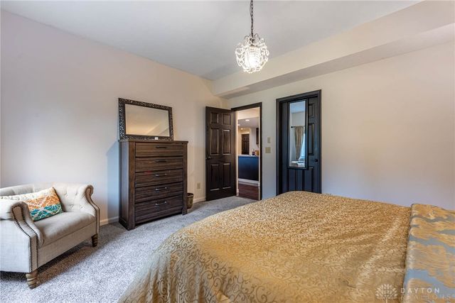 130 Heatherwoode Circle, Springboro, OH 45066