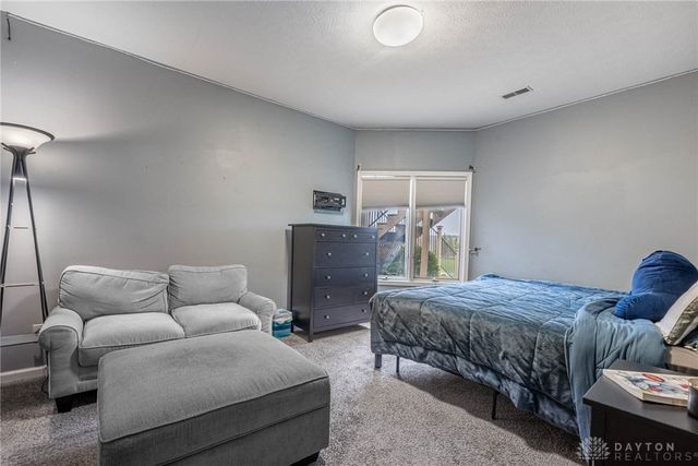 130 Heatherwoode Circle, Springboro, OH 45066